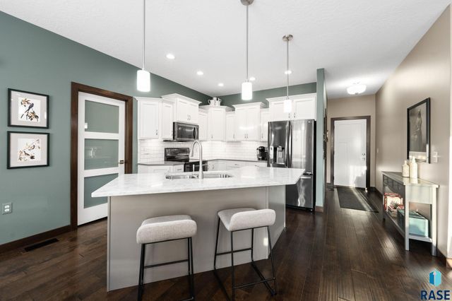 6401 S El Dorado Ave Avenue, Sioux Falls, SD 57108