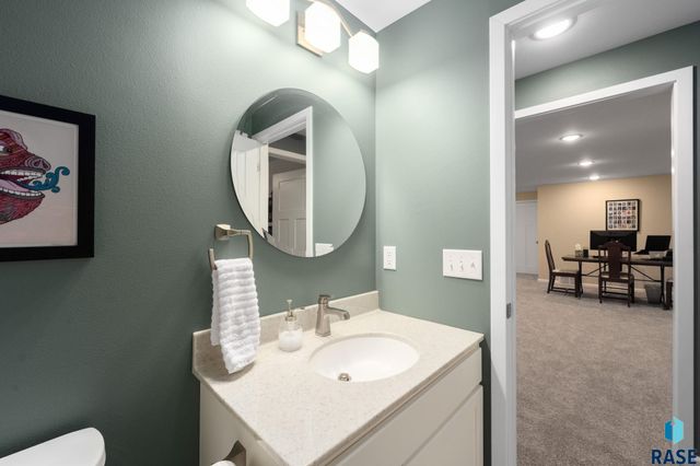 6401 S El Dorado Ave Avenue, Sioux Falls, SD 57108