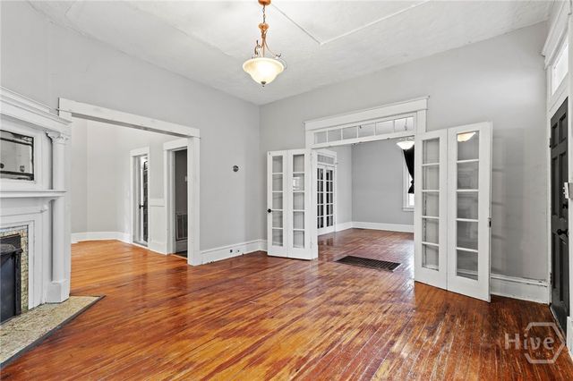 723 E Henry Street, Savannah, GA 31401