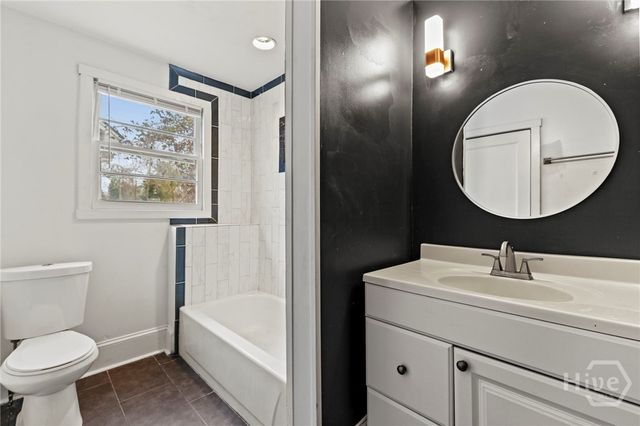 723 E Henry Street, Savannah, GA 31401