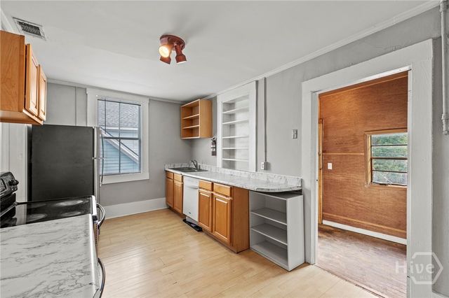 723 E Henry Street, Savannah, GA 31401