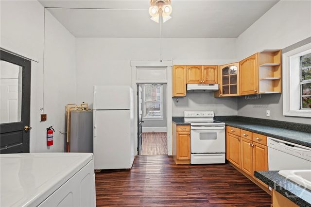 723 E Henry Street, Savannah, GA 31401