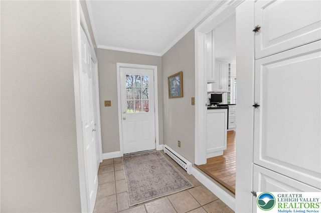 3260 Highfield Circle, Bethlehem Twp, PA 18020