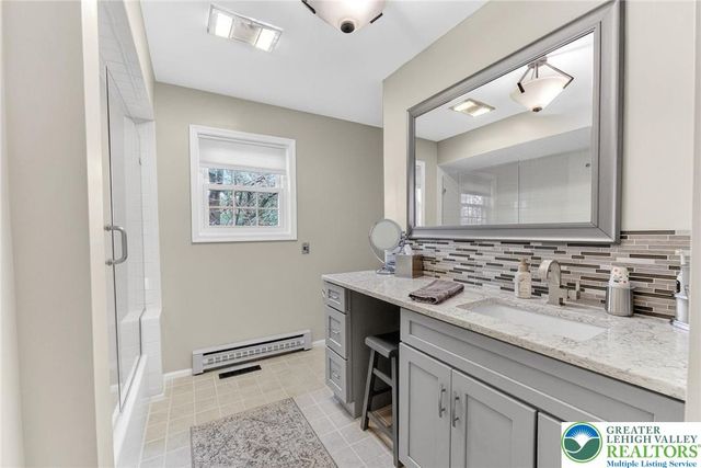 3260 Highfield Circle, Bethlehem Twp, PA 18020