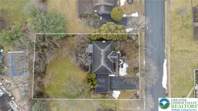 3260 Highfield Circle, Bethlehem Twp, PA 18020