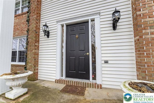 3260 Highfield Circle, Bethlehem Twp, PA 18020