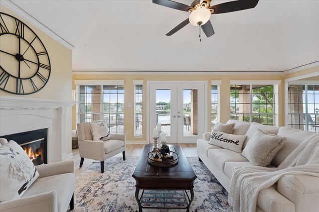 225 Capetown, Conroe, TX 77356