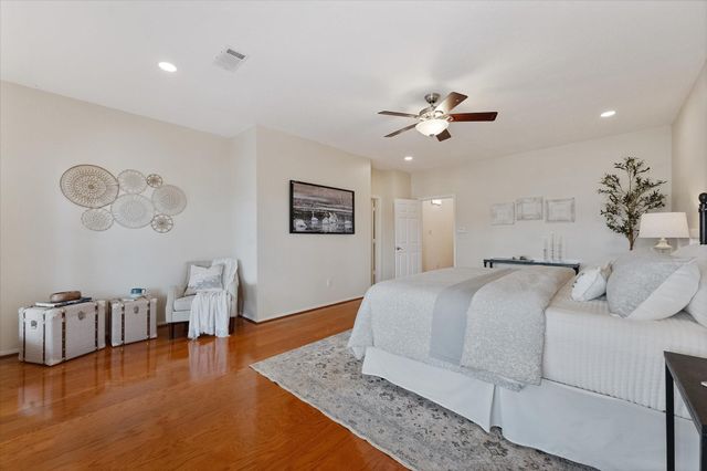 225 Capetown, Conroe, TX 77356