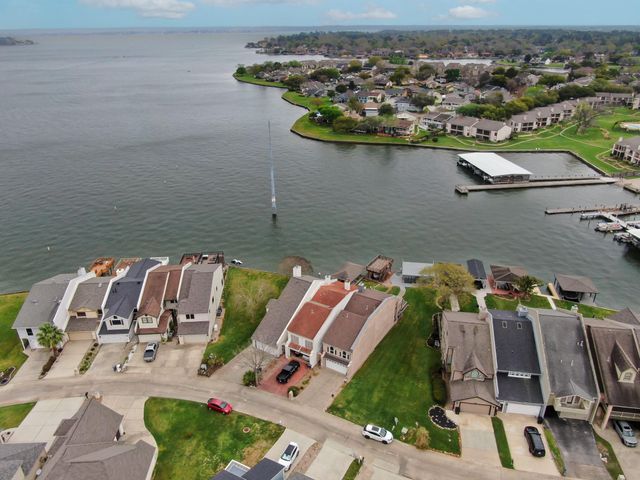 225 Capetown, Conroe, TX 77356