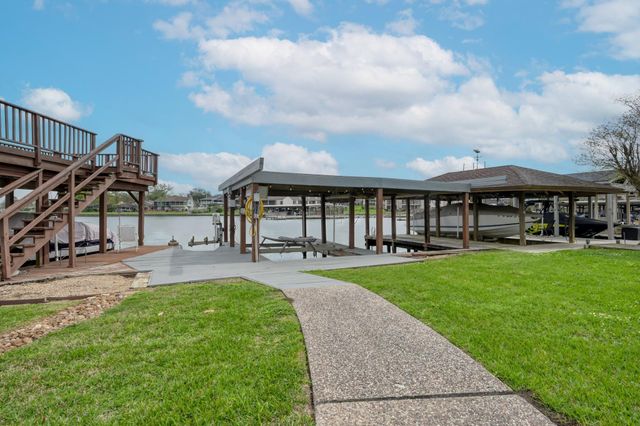 225 Capetown, Conroe, TX 77356