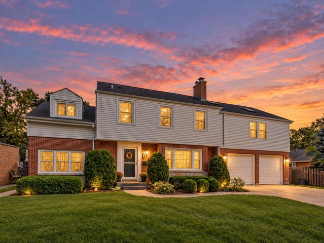 225 Stratford Road, Des Plaines, IL 60016
