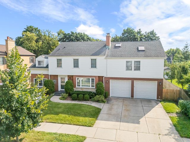 225 Stratford Road, Des Plaines, IL 60016