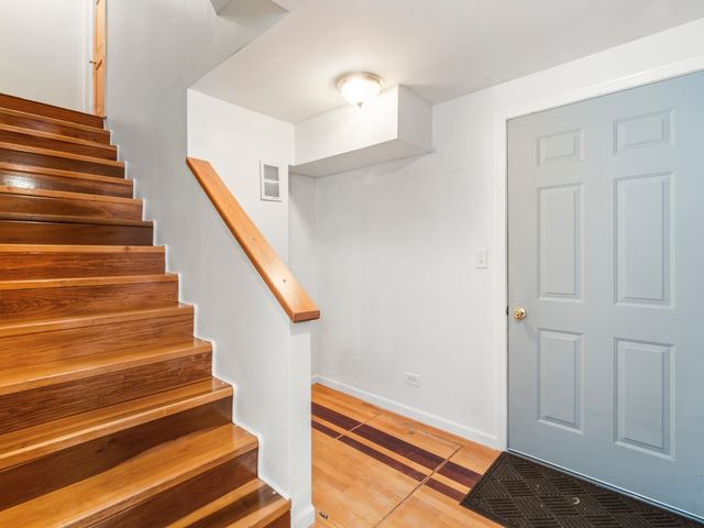 225 Stratford Road, Des Plaines, IL 60016