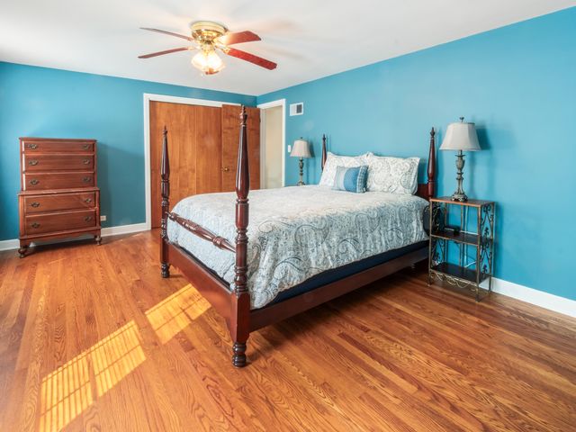 225 Stratford Road, Des Plaines, IL 60016