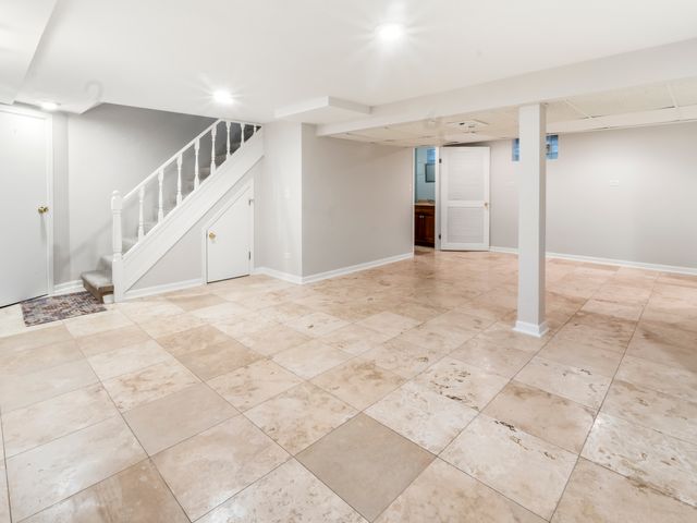 225 Stratford Road, Des Plaines, IL 60016