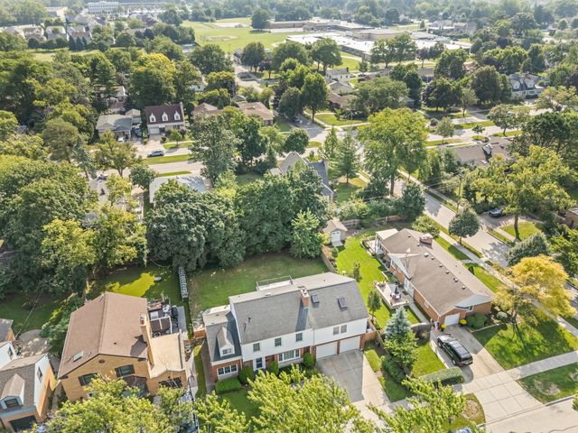 225 Stratford Road, Des Plaines, IL 60016