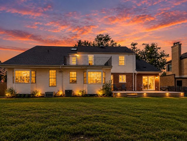 225 Stratford Road, Des Plaines, IL 60016