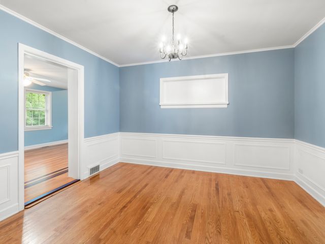 225 Stratford Road, Des Plaines, IL 60016