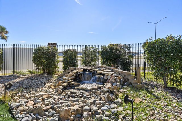 1615 Cayman Cove, Biloxi, MS 39531