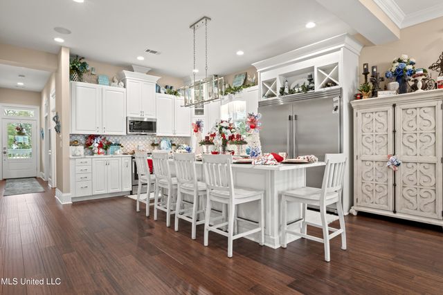 1615 Cayman Cove, Biloxi, MS 39531