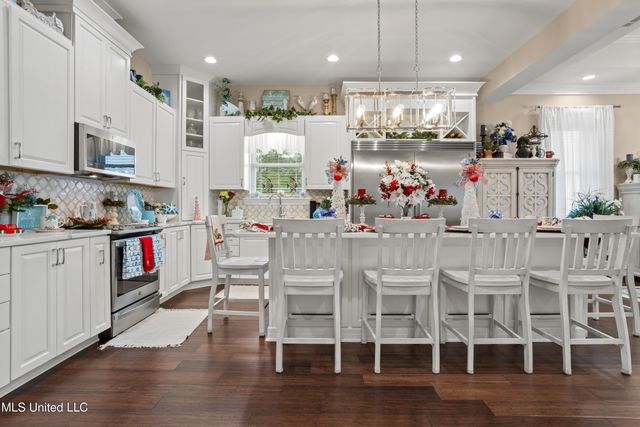 1615 Cayman Cove, Biloxi, MS 39531