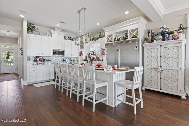 1615 Cayman Cove, Biloxi, MS 39531