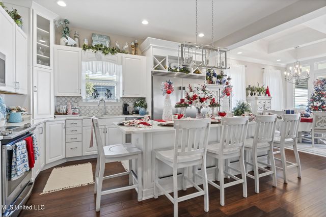 1615 Cayman Cove, Biloxi, MS 39531