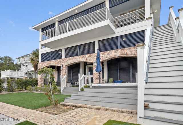 1615 Cayman Cove, Biloxi, MS 39531