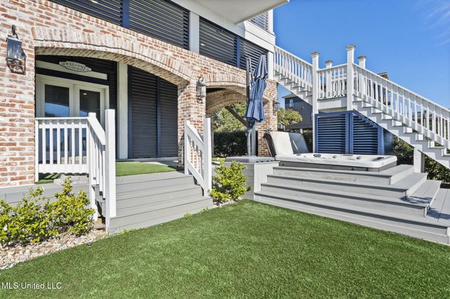 1615 Cayman Cove, Biloxi, MS 39531