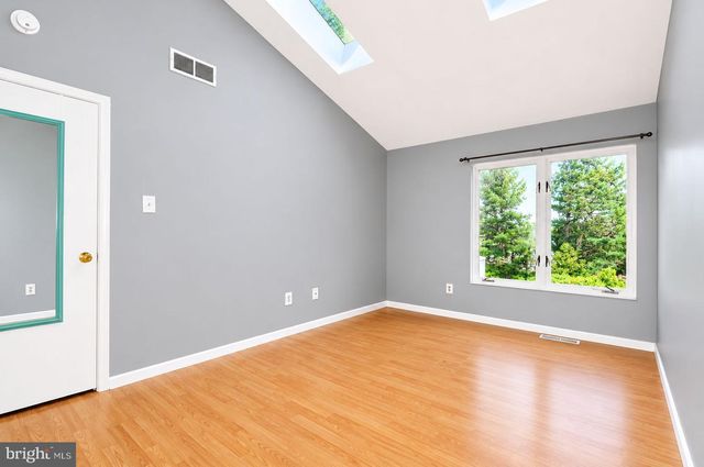 276 JUANITA, Levittown, PA 19057