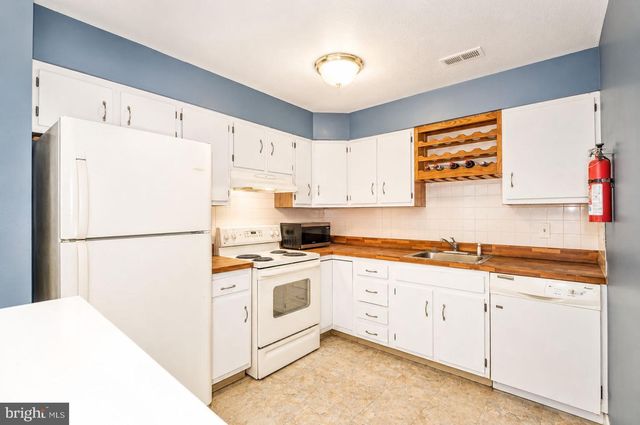 276 JUANITA, Levittown, PA 19057