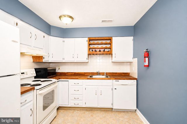 276 JUANITA, Levittown, PA 19057