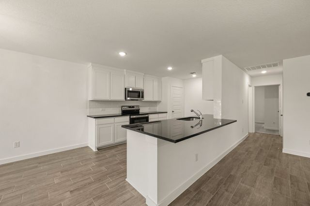 813 Haynie Drive, Runaway Bay, TX 76426