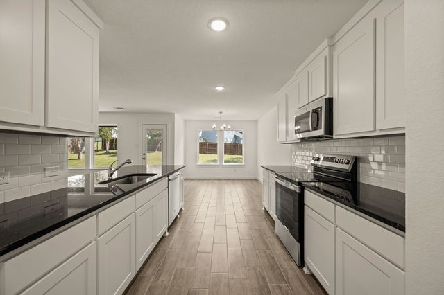 813 Haynie Drive, Runaway Bay, TX 76426