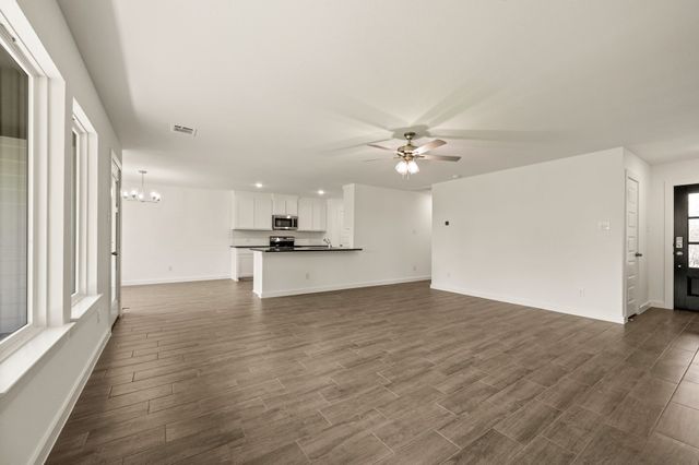 813 Haynie Drive, Runaway Bay, TX 76426