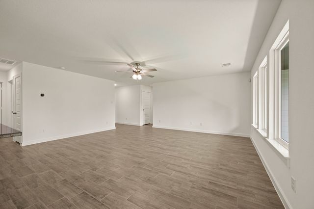 813 Haynie Drive, Runaway Bay, TX 76426