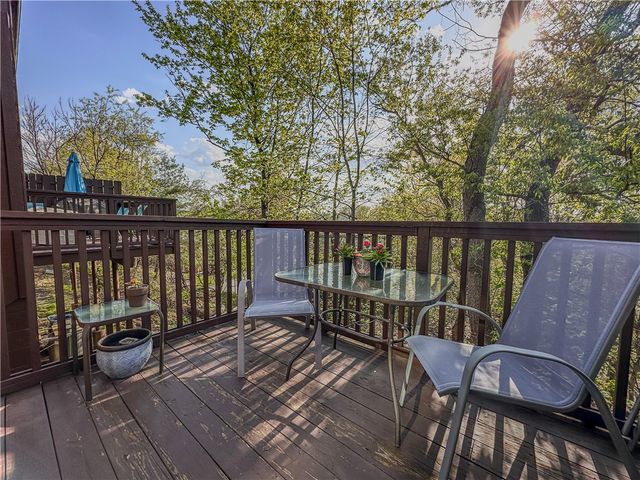 429 Allenberry Dr, Ross Twp, PA 15237