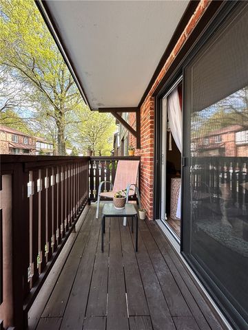 429 Allenberry Dr, Ross Twp, PA 15237