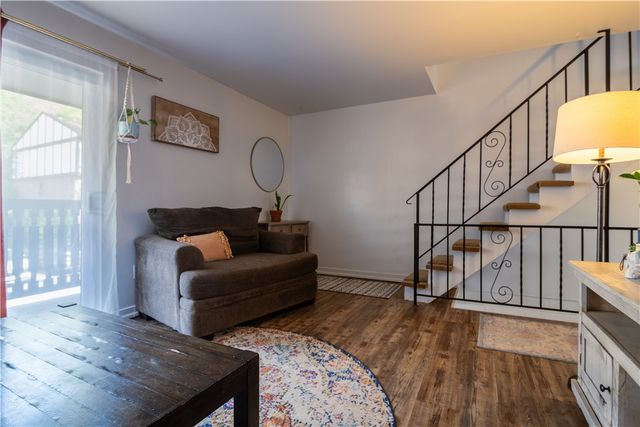 429 Allenberry Dr, Ross Twp, PA 15237