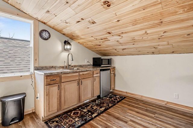 512 Lagrange Street, South Haven, MI 49090