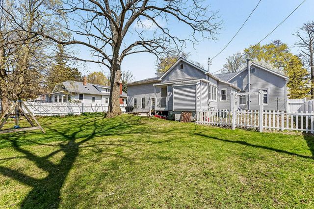 512 Lagrange Street, South Haven, MI 49090