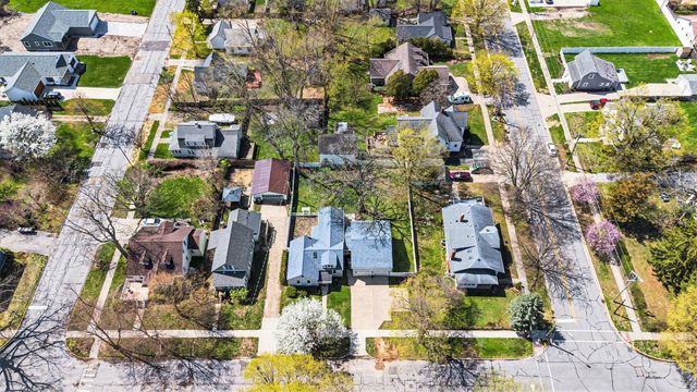 512 Lagrange Street, South Haven, MI 49090