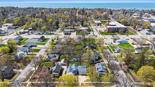 512 Lagrange Street, South Haven, MI 49090