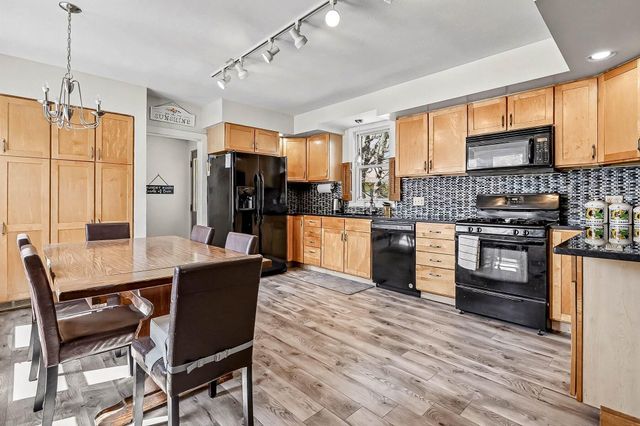 512 Lagrange Street, South Haven, MI 49090