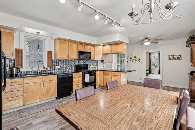 512 Lagrange Street, South Haven, MI 49090