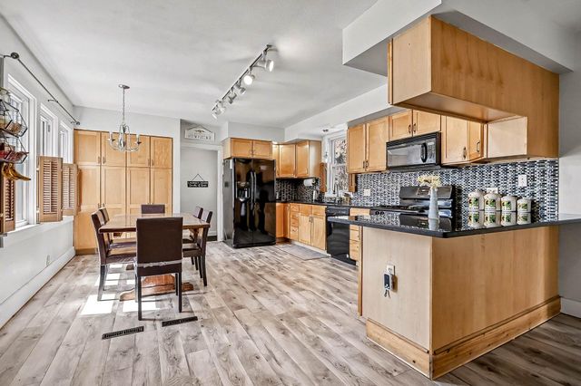 512 Lagrange Street, South Haven, MI 49090