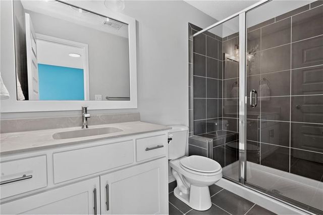 10514 N Hawthorne Avenue, Kansas City, MO 64157