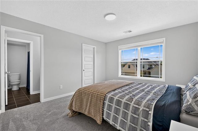 10514 N Hawthorne Avenue, Kansas City, MO 64157