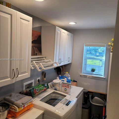 9335 NW 45th Street 1, Sunrise, FL 33351