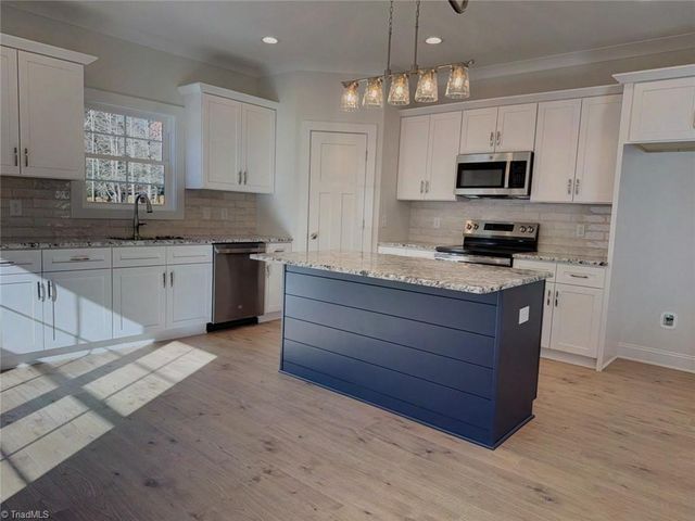 4810 Selwyn Drive, Winston-salem, NC 27104